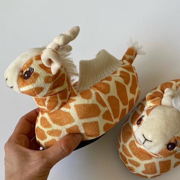 Kids giraffe slippers - Picture 3 of 8
